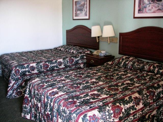 Quest Inn Уедърфорд Стая снимка