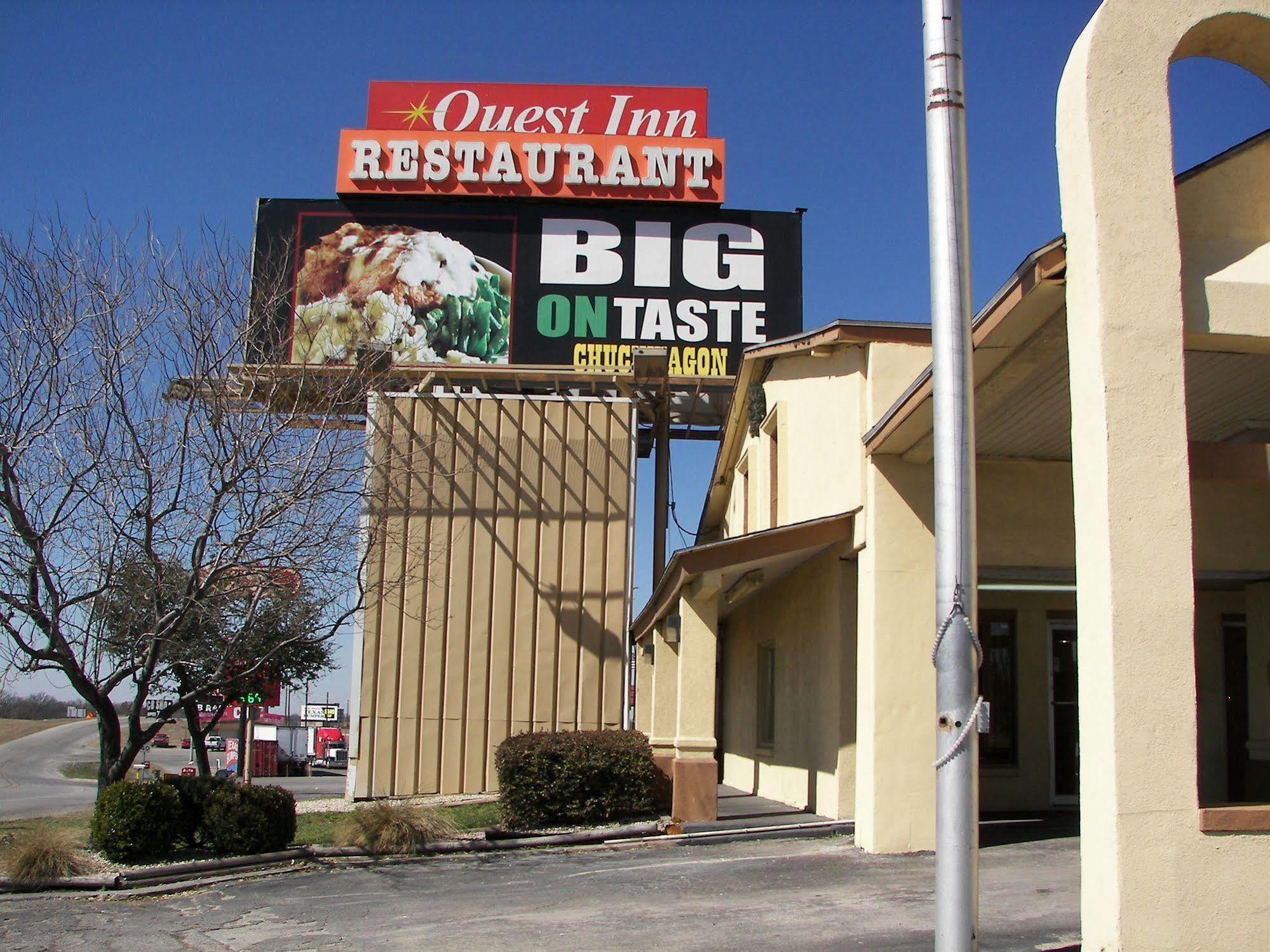 Quest Inn Уедърфорд Екстериор снимка