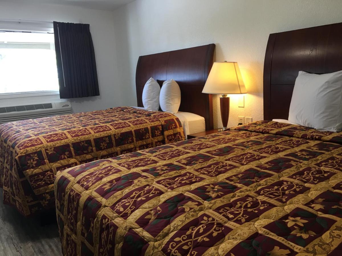 Quest Inn Уедърфорд Екстериор снимка